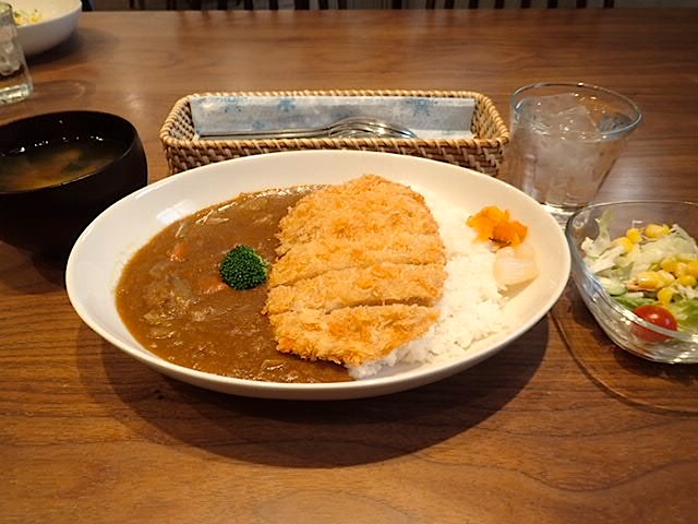 カツカレー（サラダ・スープ付）